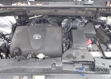 2018 Toyota Highlander Le Plus z USA, uszkodzony, nr VIN 5TDBZRFH0JS909712